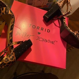 Betsy johnsonXtorrid cheetah print heels